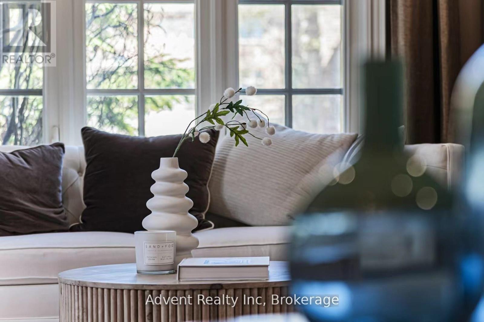 183 ANGUS GLEN BOULEVARD - 9