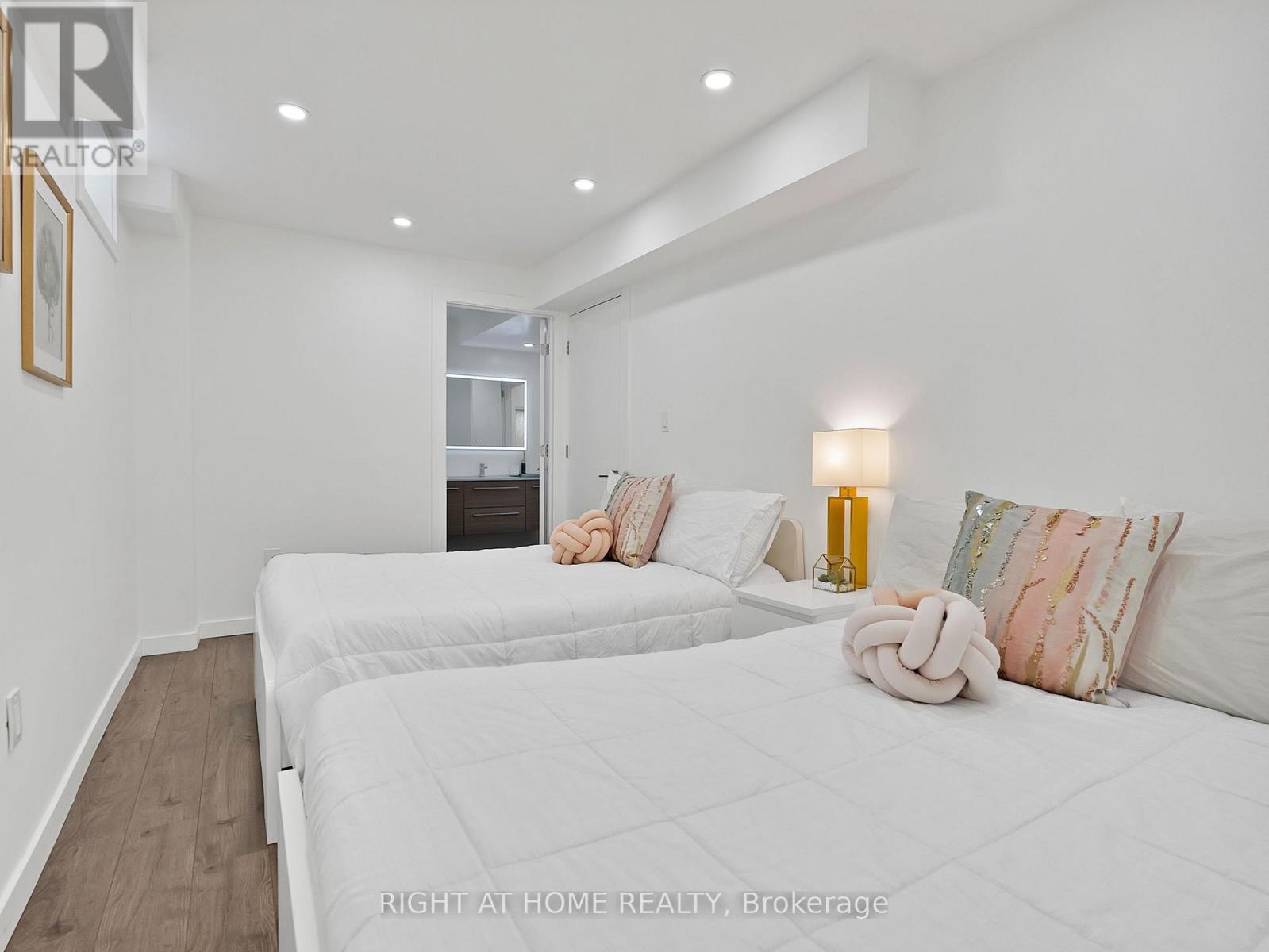 8 YEMINA GATE - 41