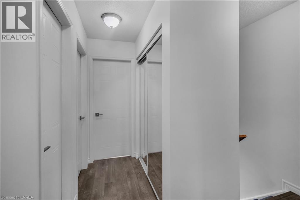 52 HARRIS Avenue Unit# D, Brantford, Ontario, N3R2E9 — Photo 18