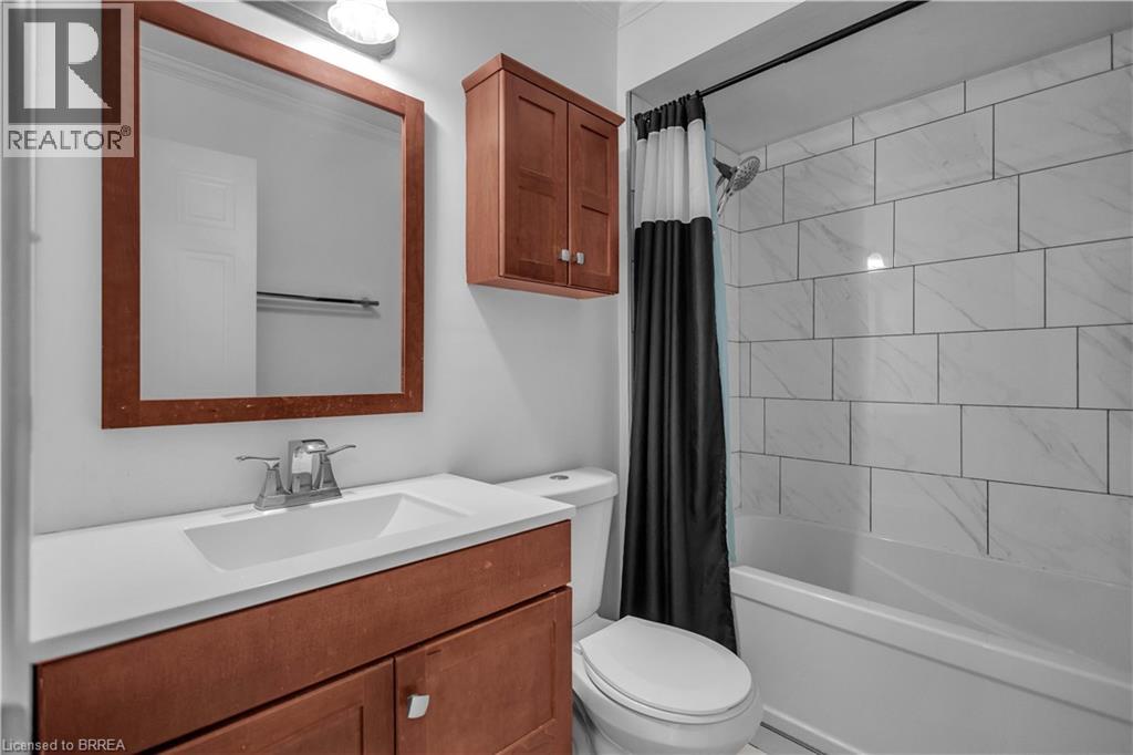 52 HARRIS Avenue Unit# D, Brantford, Ontario, N3R2E9 — Photo 27
