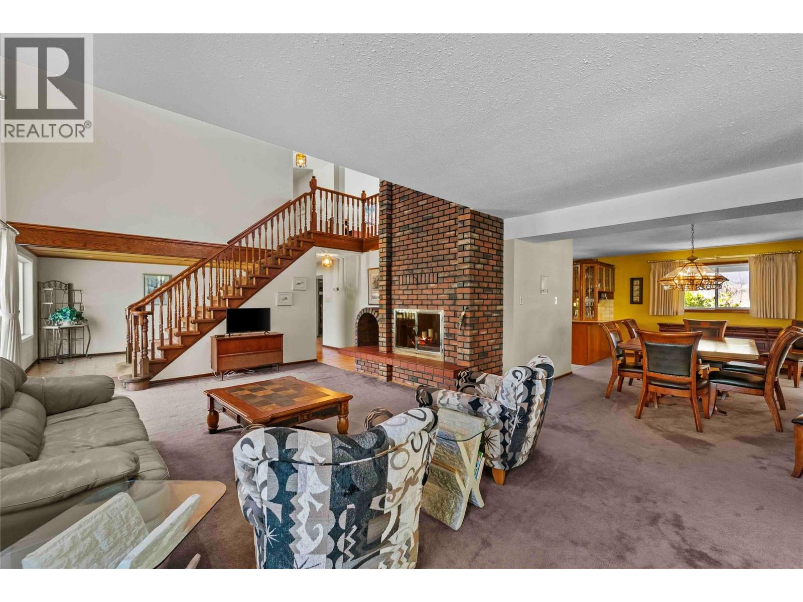 8609 Highway 8 - 7
