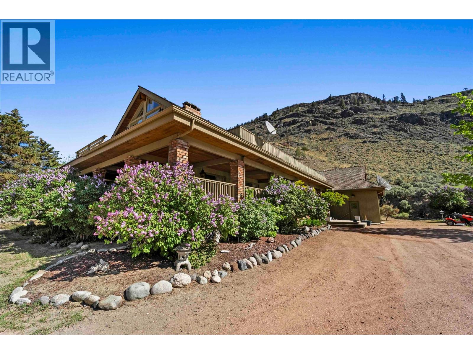 8609 Highway 8 - 5