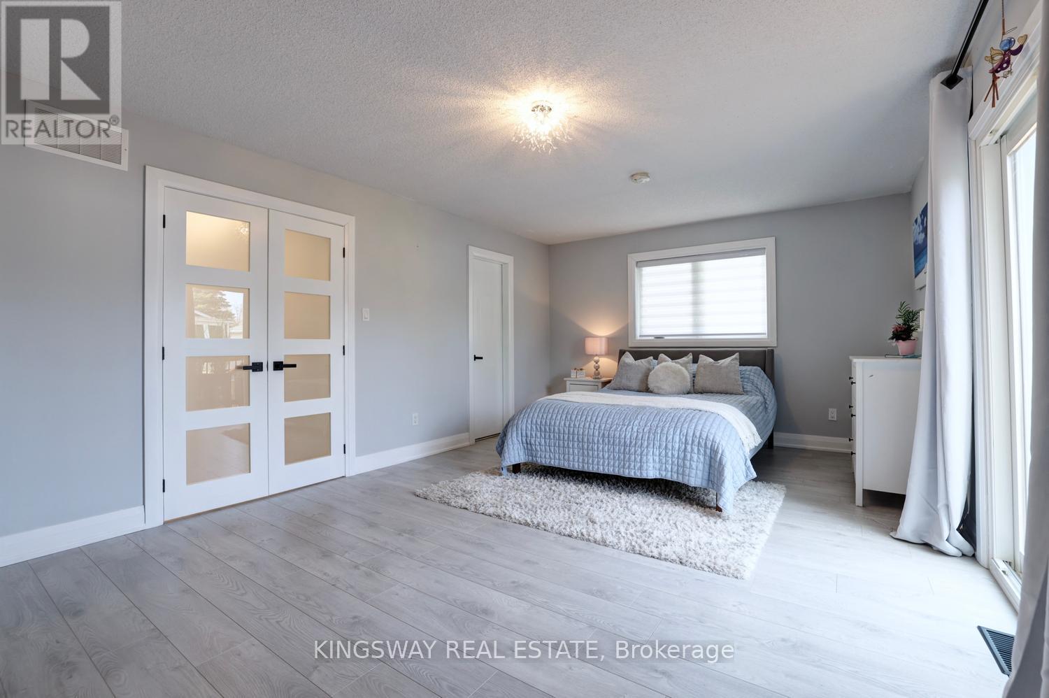 72 DONALD CRESCENT - 26