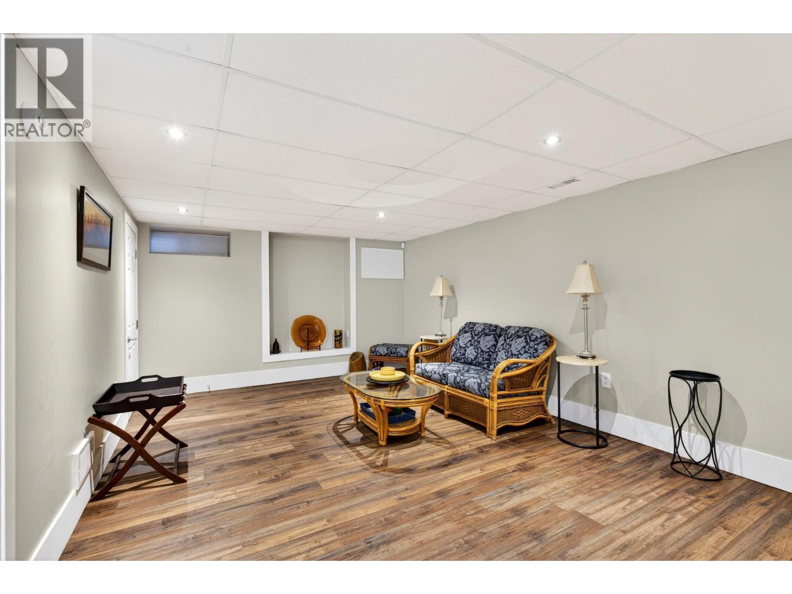 1000 Euclid Road, Kelowna