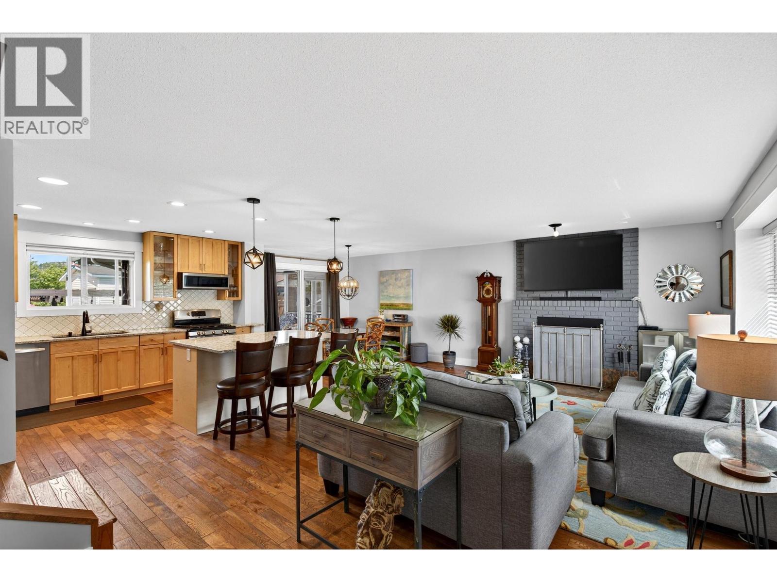 1000 Euclid Road, Kelowna