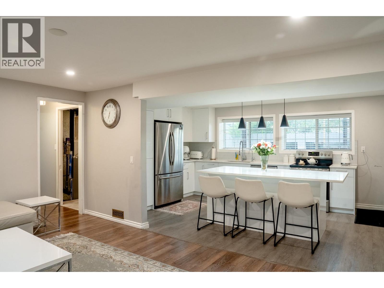 610 Ziprick Road - 11
