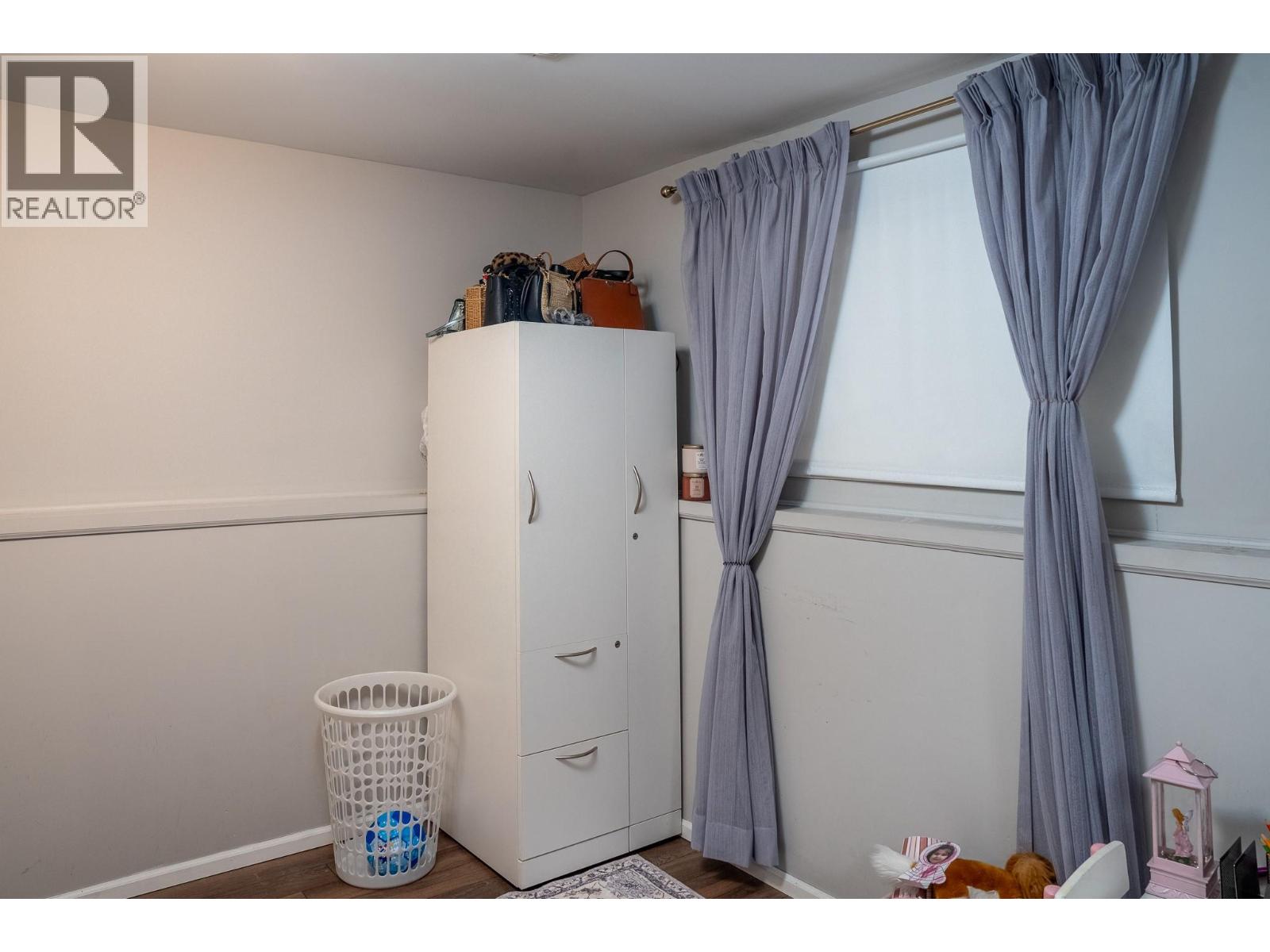 610 Ziprick Road - 21