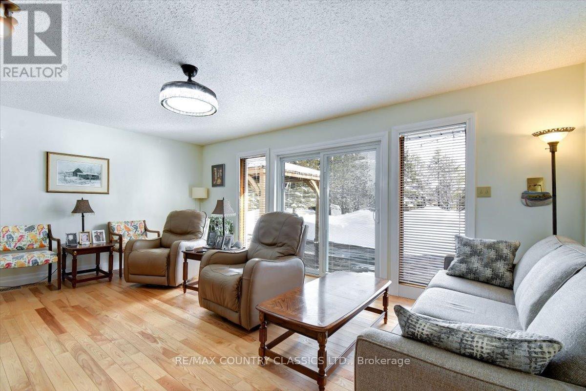 37 GOLFVIEW DRIVE - 6