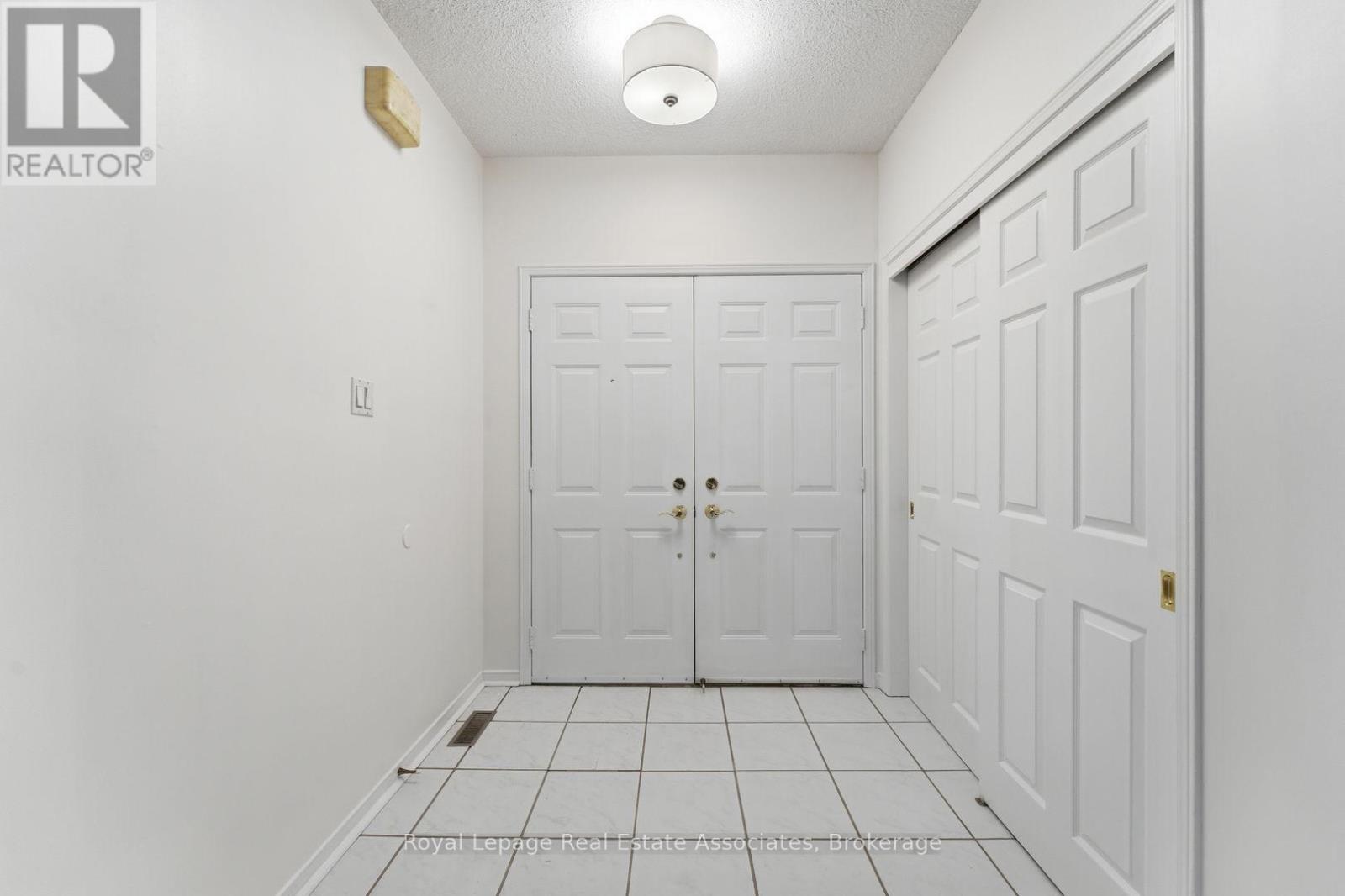 5211 MICMAC CRESCENT - 10