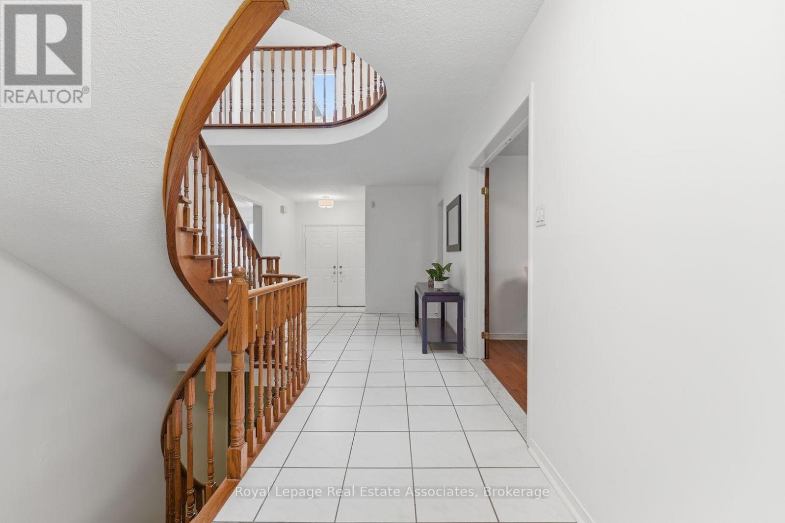 5211 MICMAC CRESCENT - 12