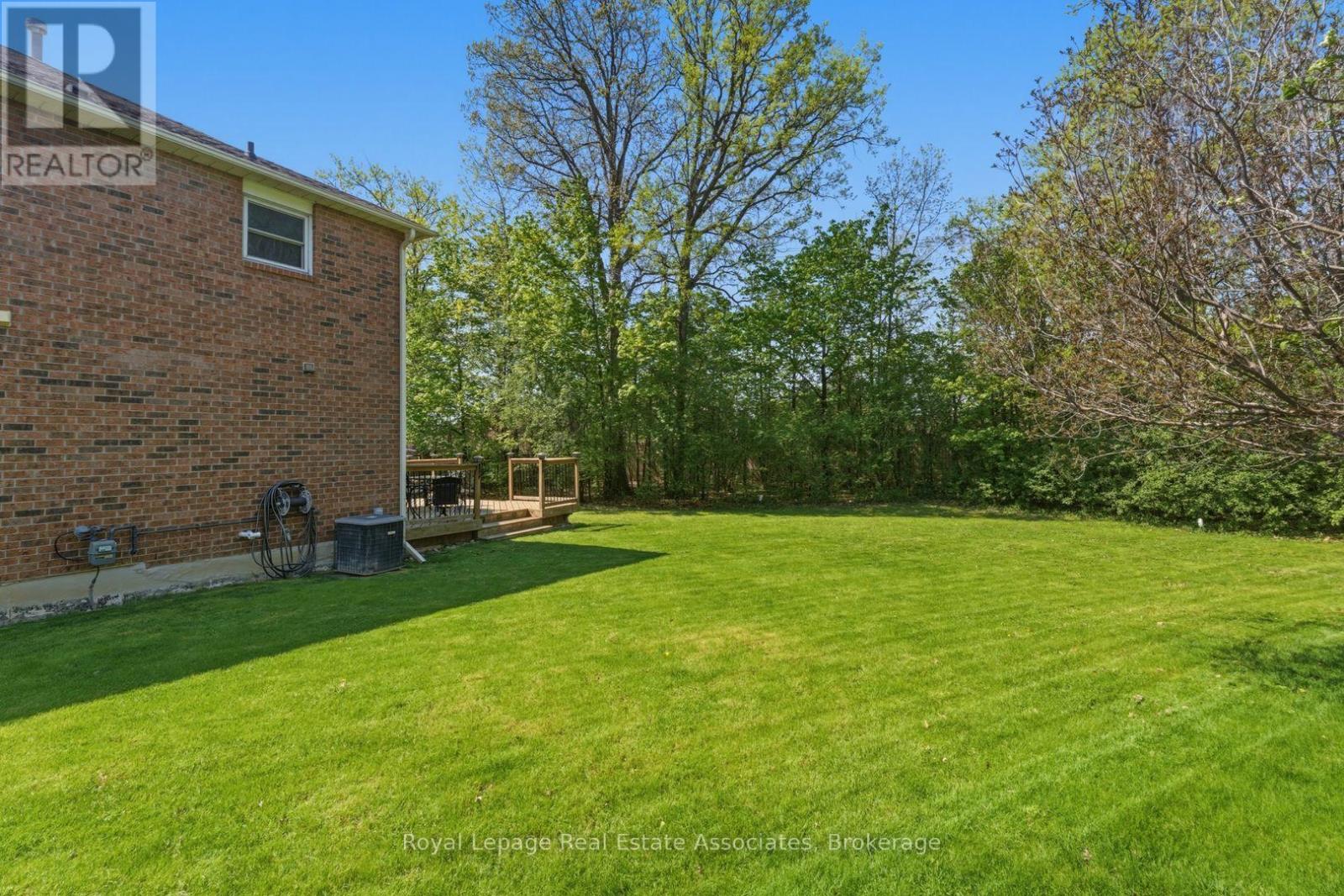 5211 MICMAC CRESCENT - 8