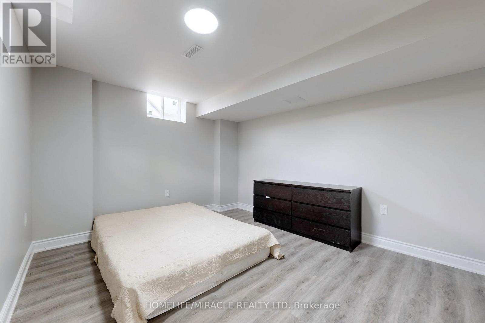 63 SLEIGHTHOLME CRESCENT - 27