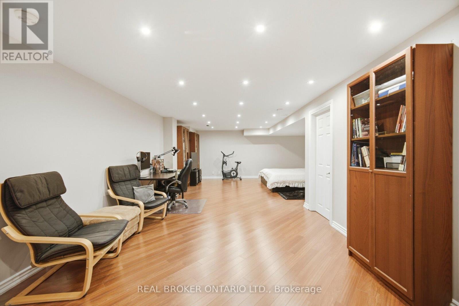 3935 SKYVIEW STREET - 41