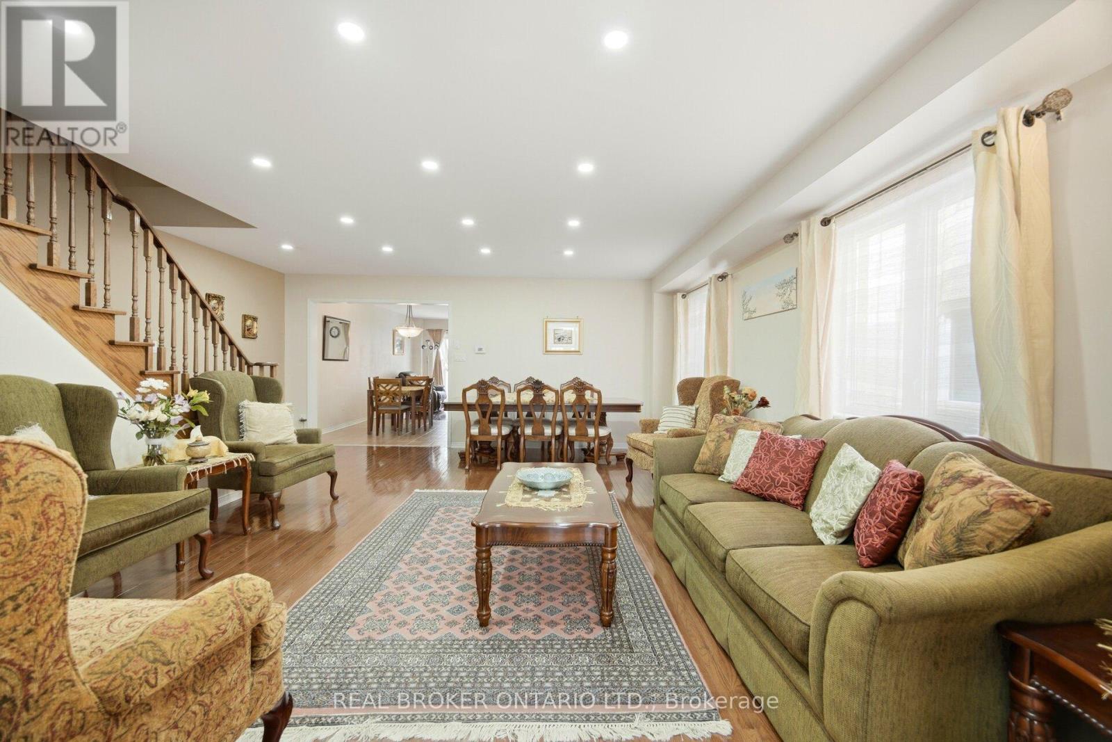 3935 SKYVIEW STREET - 8