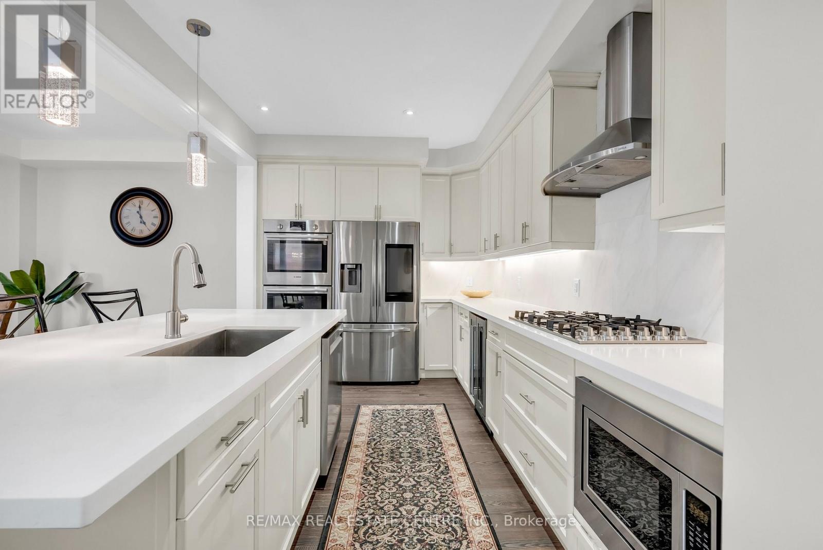 24 RISING HILL RIDGE - 16