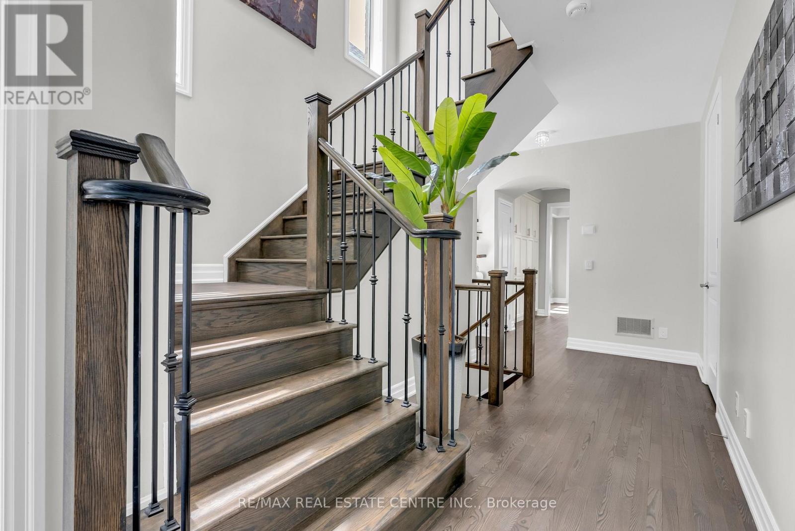 24 RISING HILL RIDGE - 19