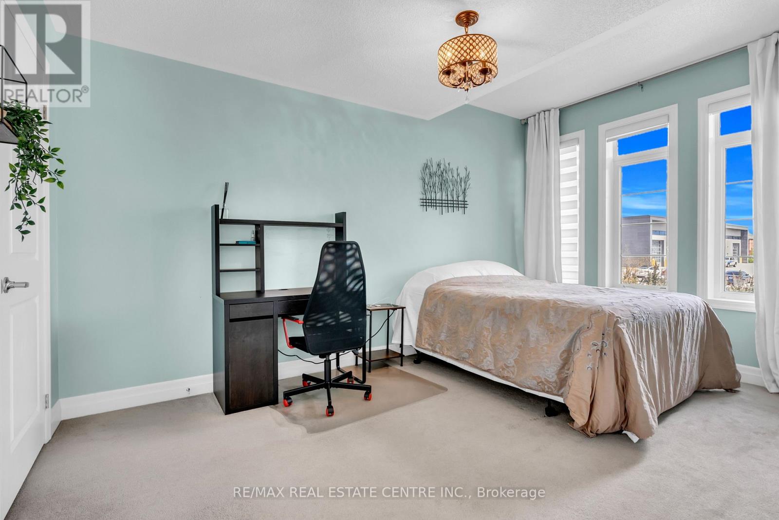 24 RISING HILL RIDGE - 29