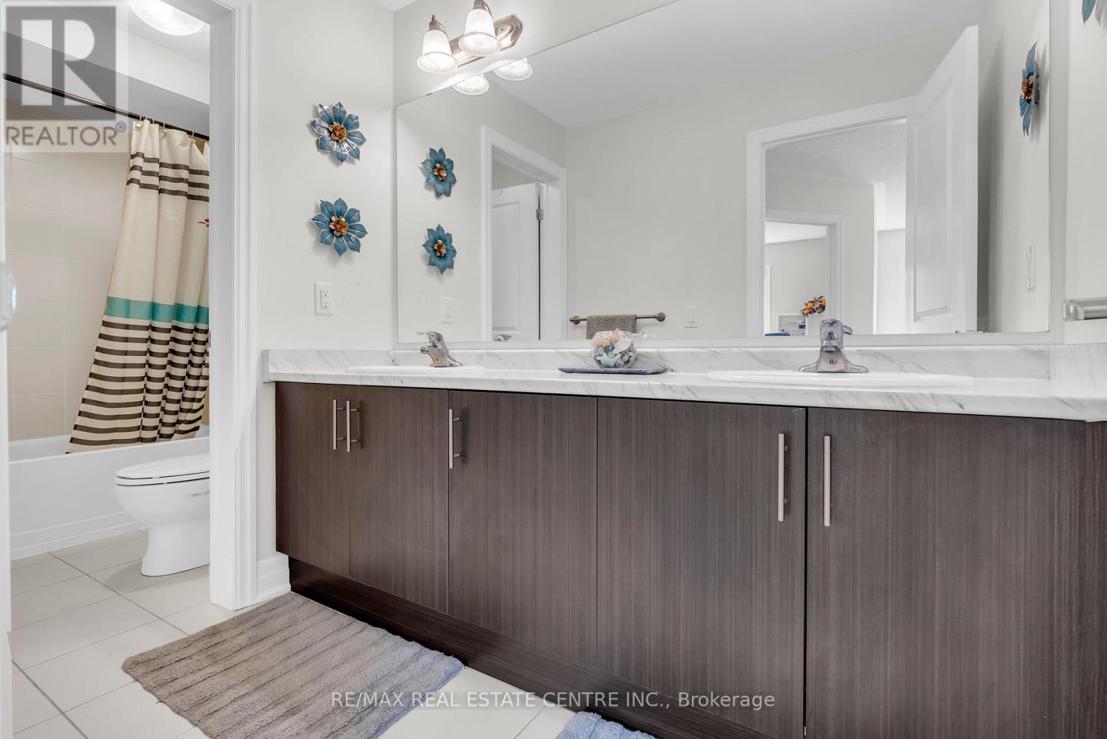 24 RISING HILL RIDGE - 31