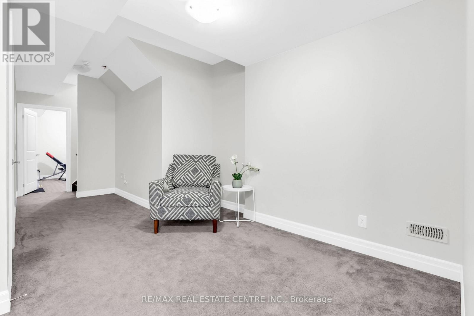 24 RISING HILL RIDGE - 36