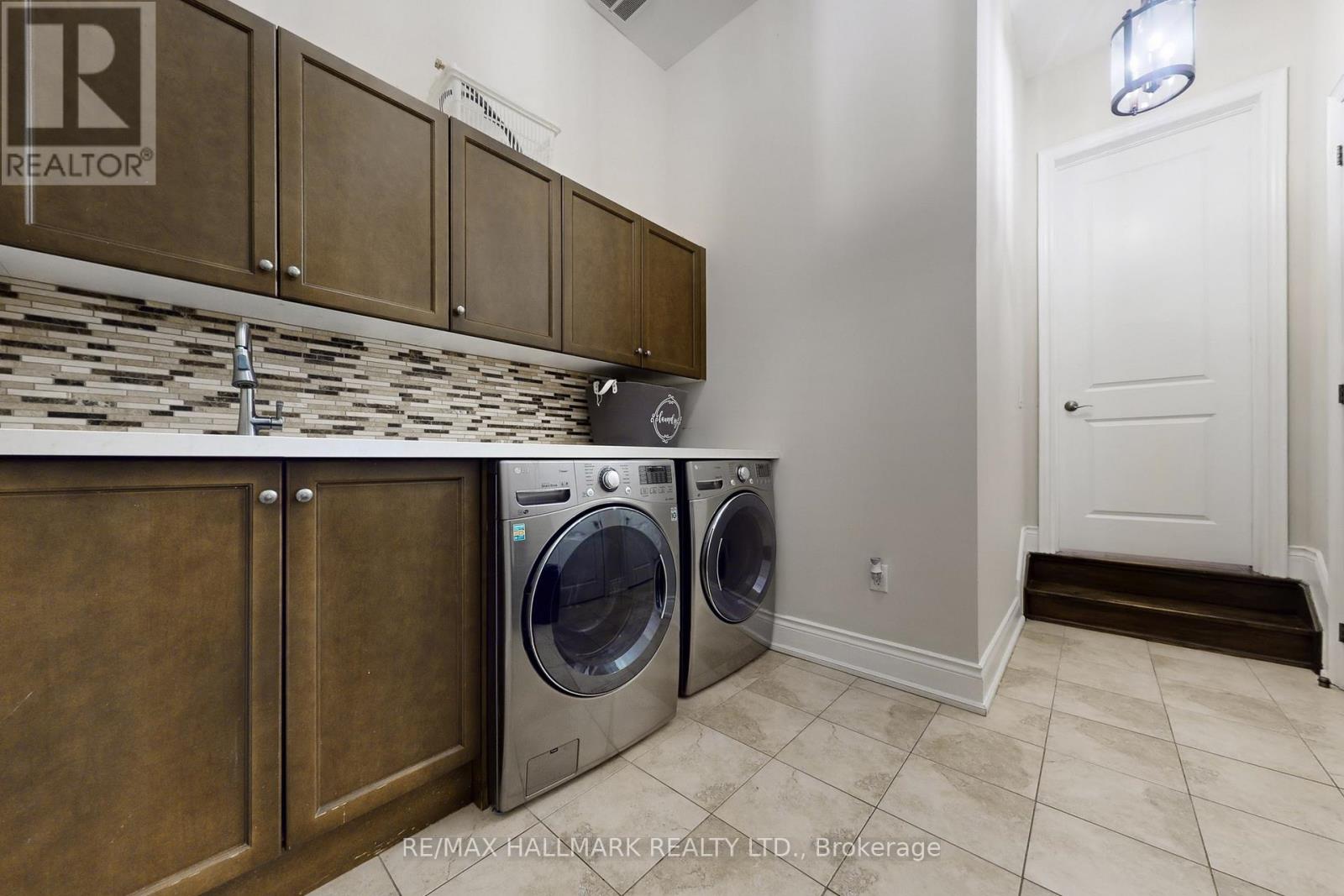 24 BLUFF TRAIL - 17