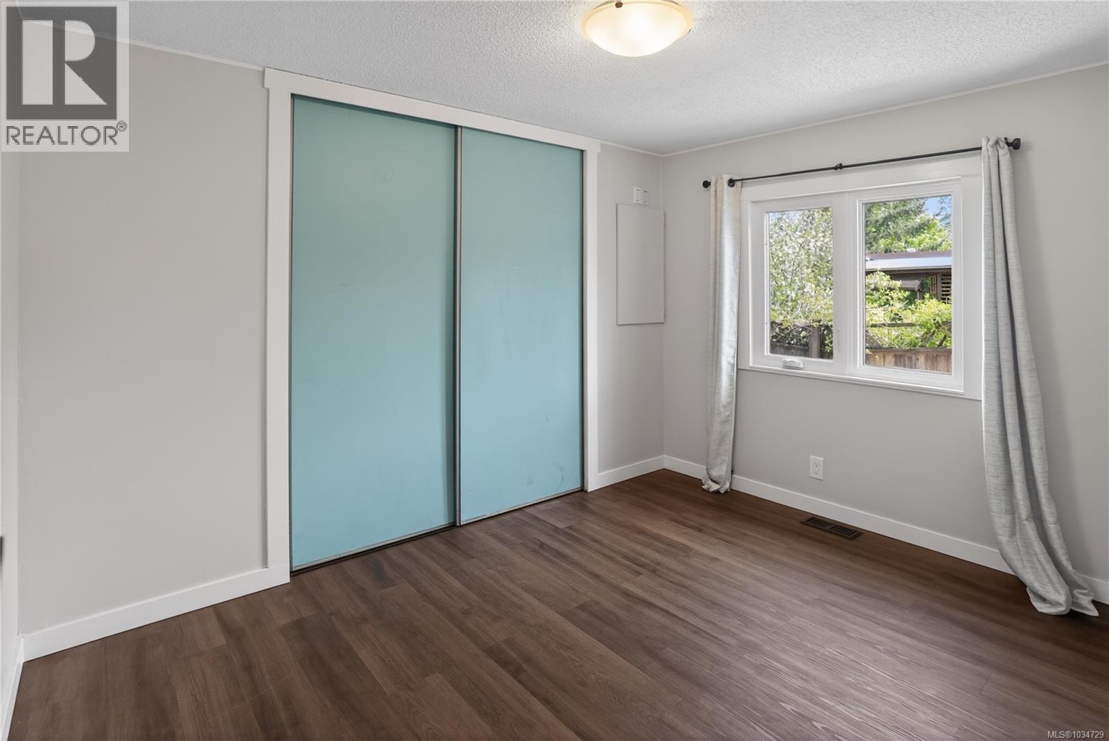 1330 Birchwood Rd - 10
