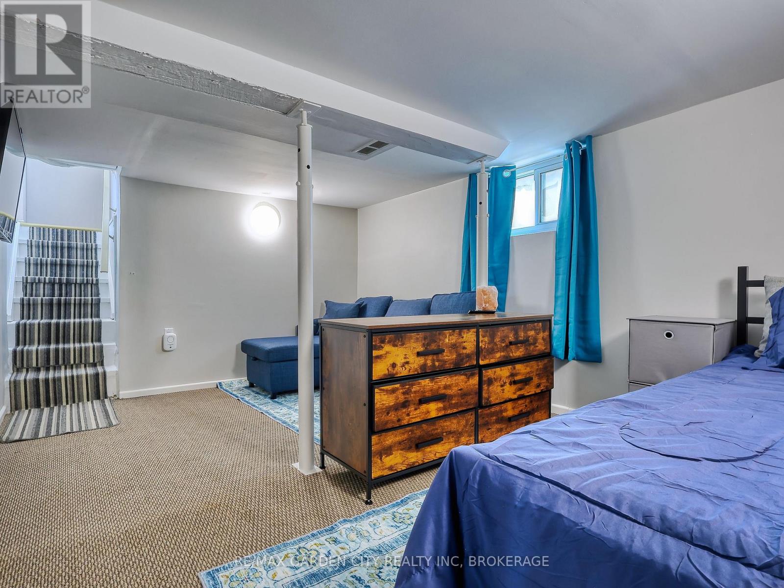 84 LINCOLN AVENUE - 24