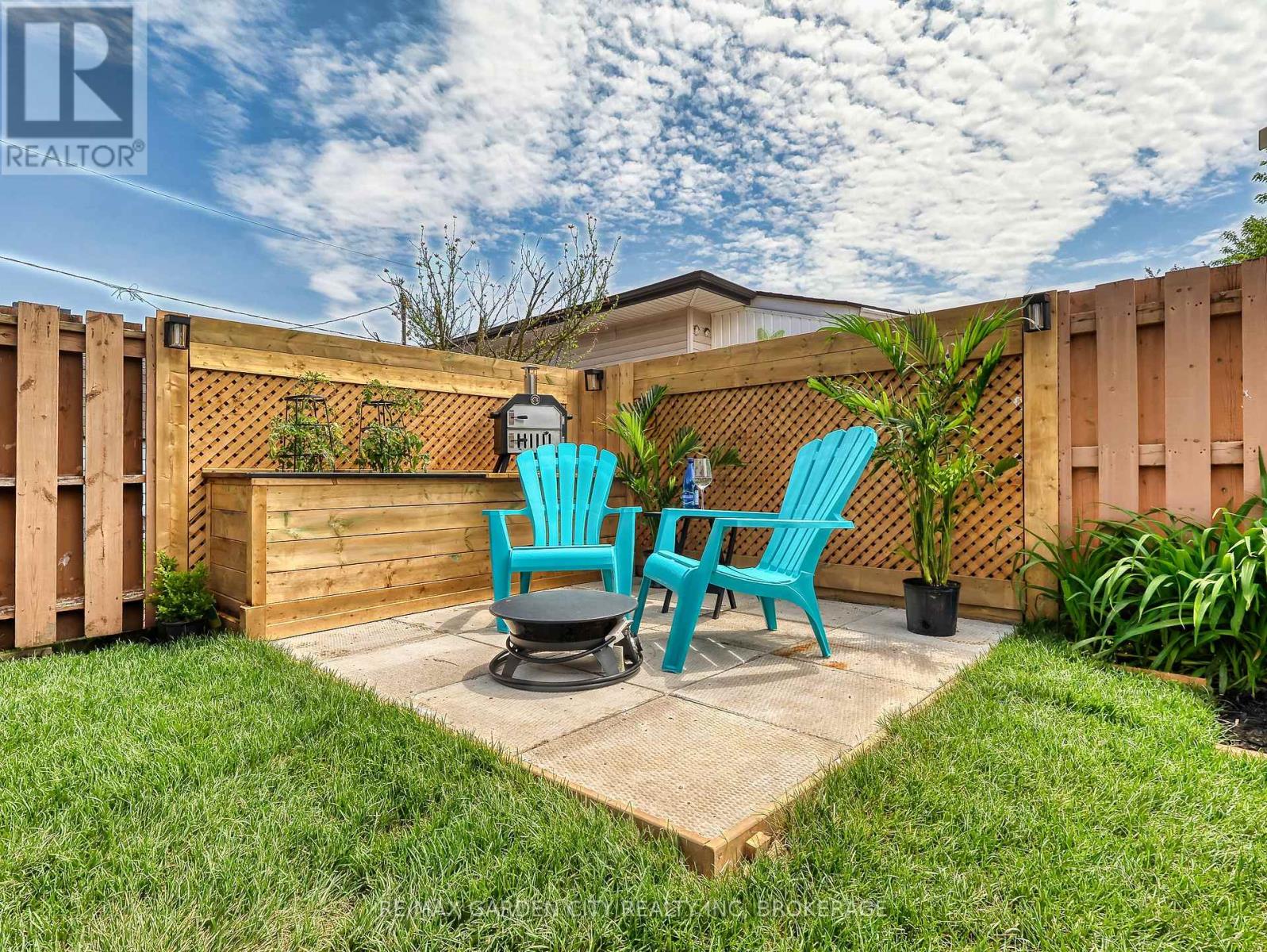 84 LINCOLN AVENUE - 26