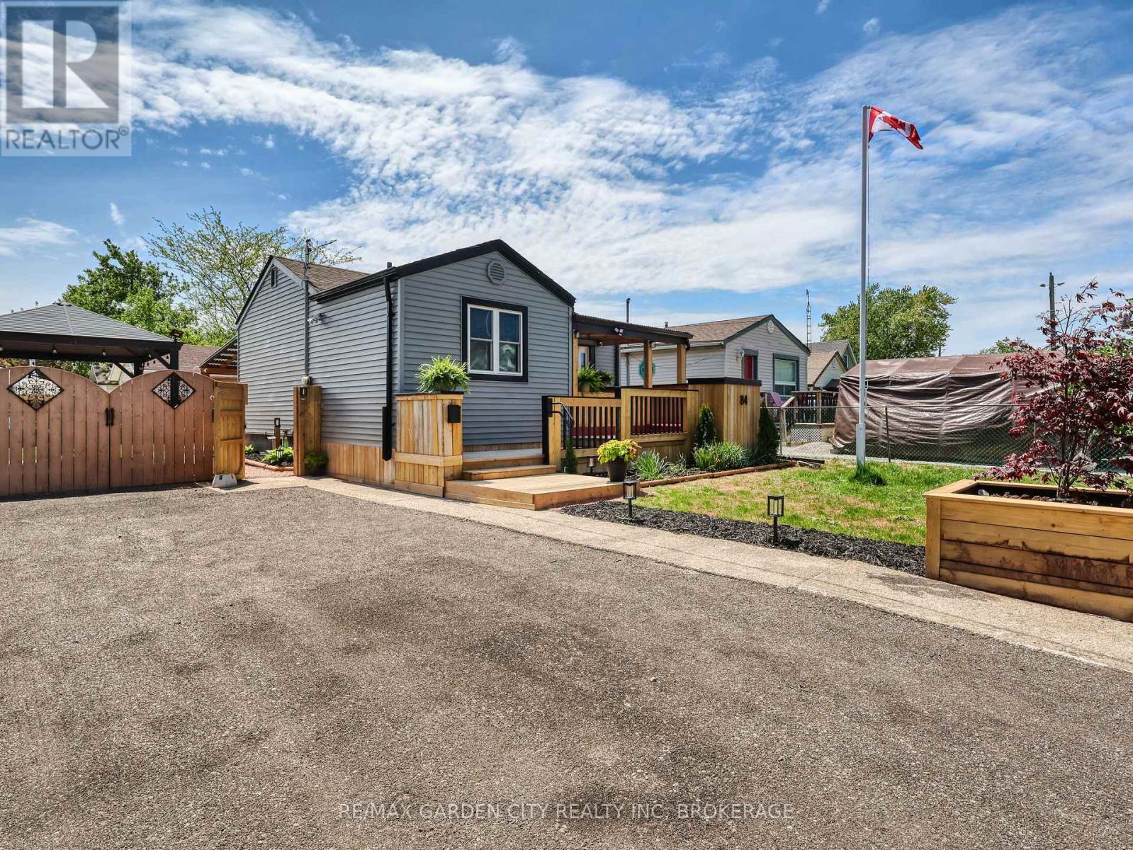 84 LINCOLN AVENUE - 4