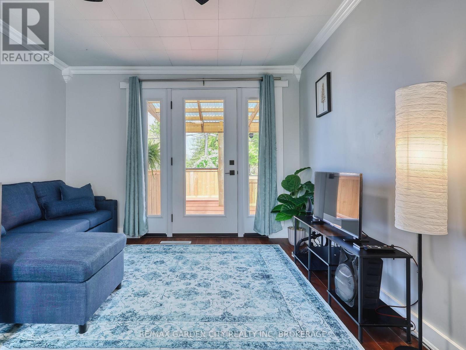 84 LINCOLN AVENUE - 9