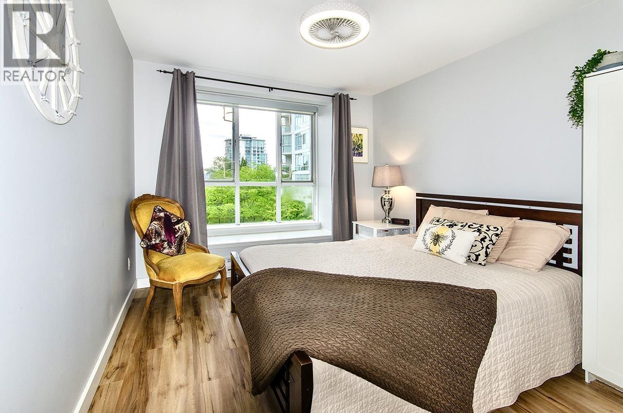 305 155 E 3RD STREET, North Vancouver
