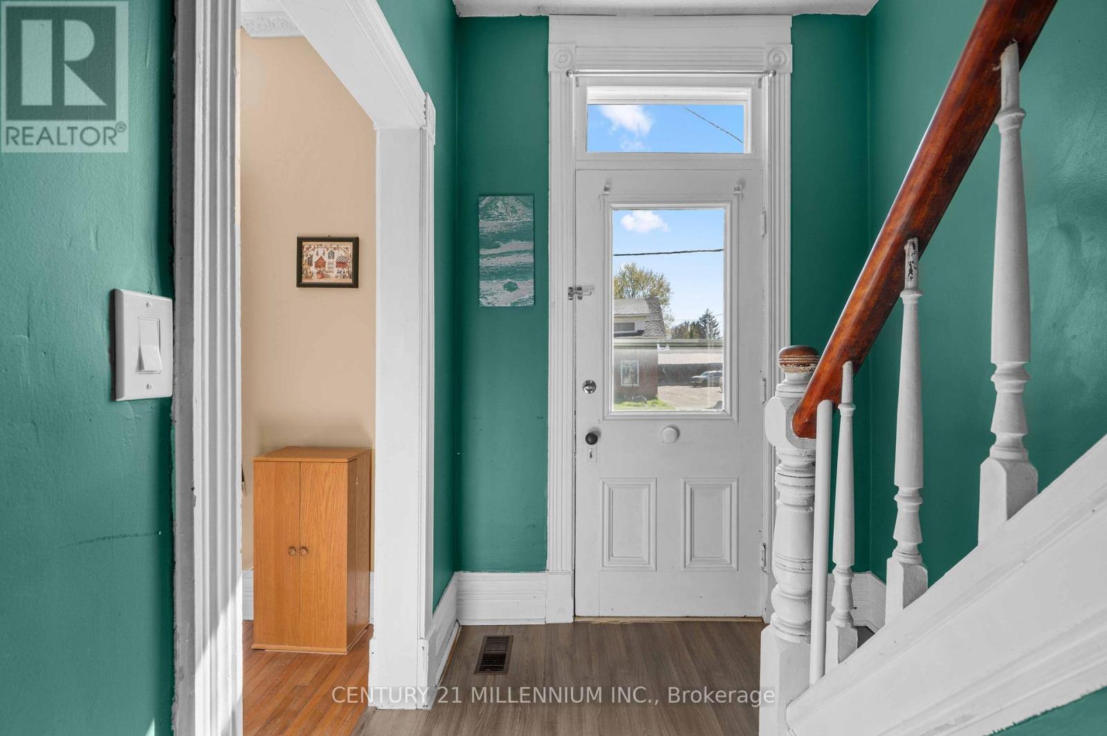 22 CROZIER STREET - 10