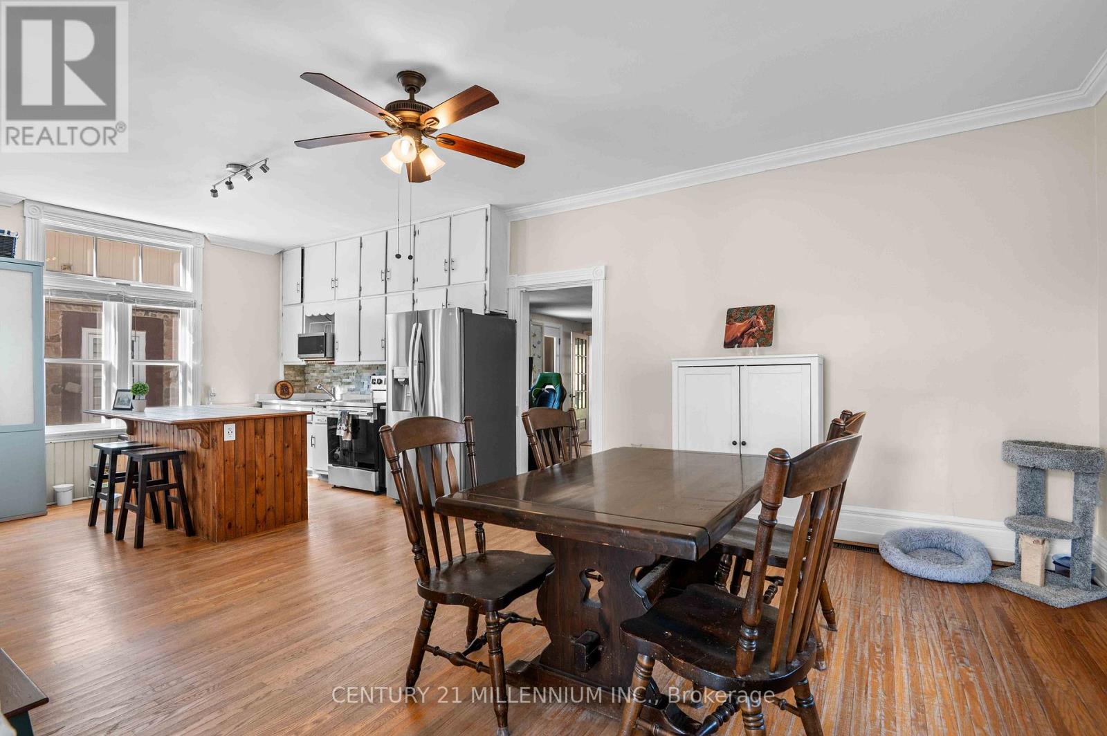22 CROZIER STREET - 14