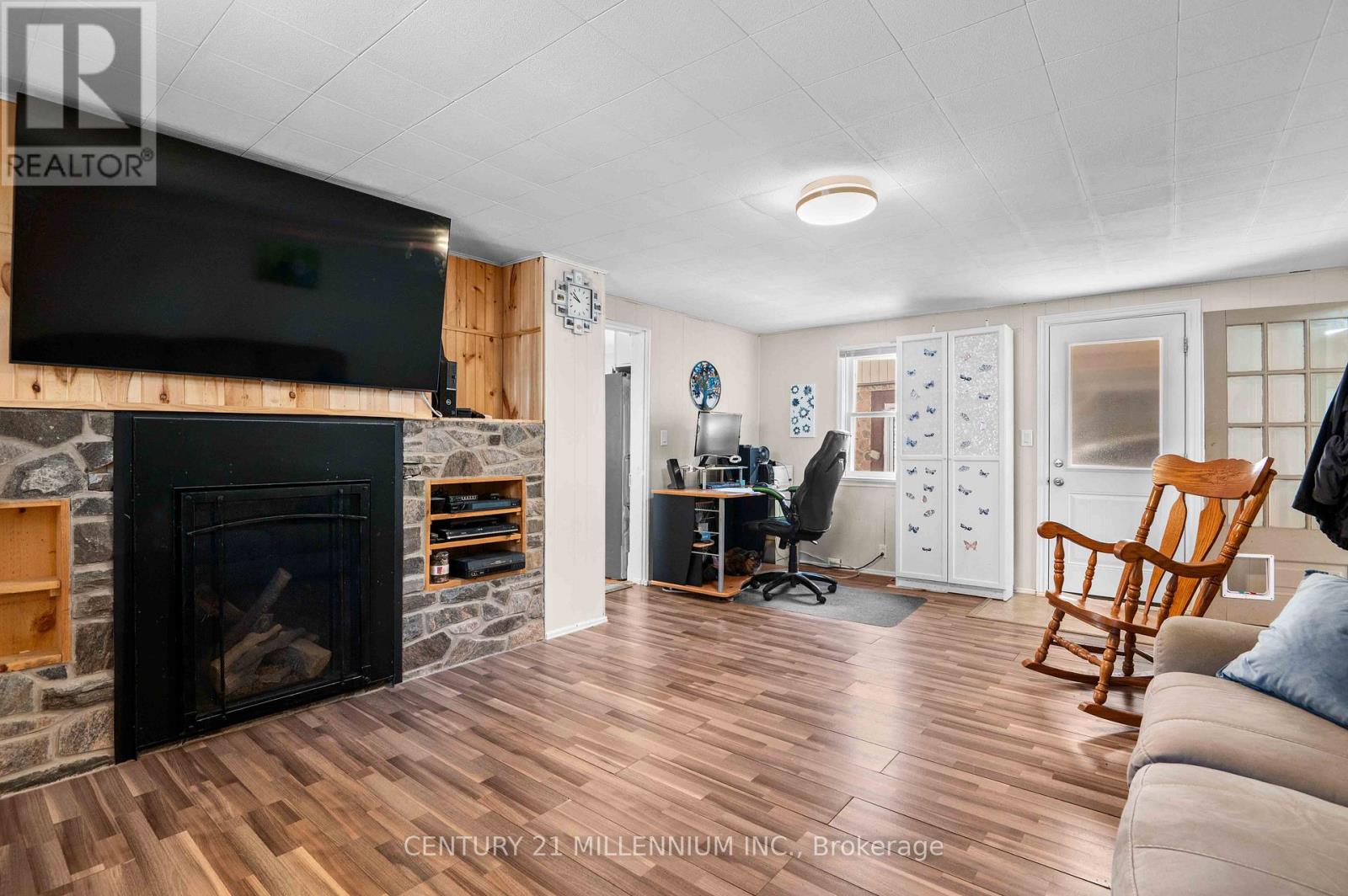 22 CROZIER STREET - 4