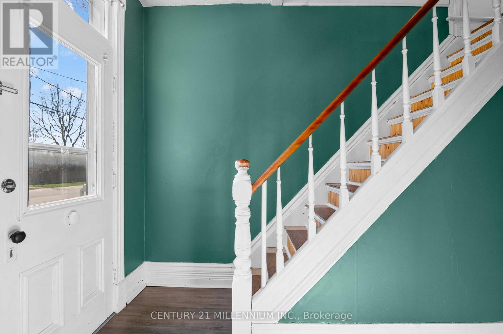 22 CROZIER STREET - 40