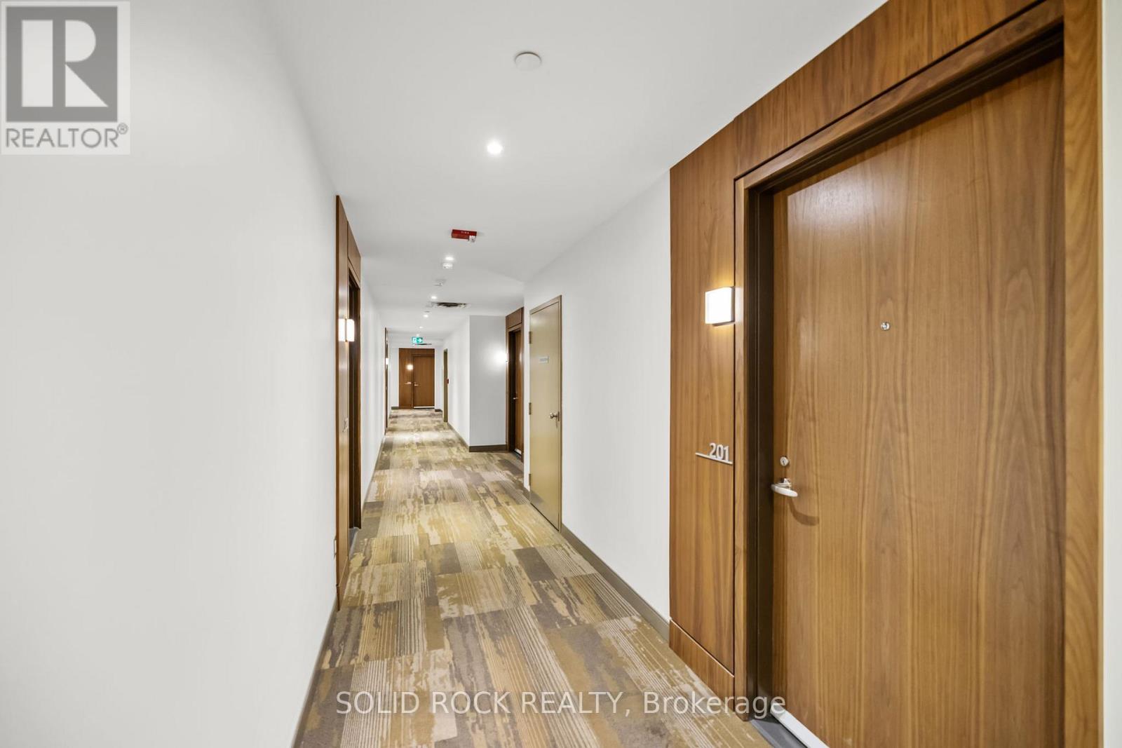 #201 530 DE MAZENOD AVENUE - 24