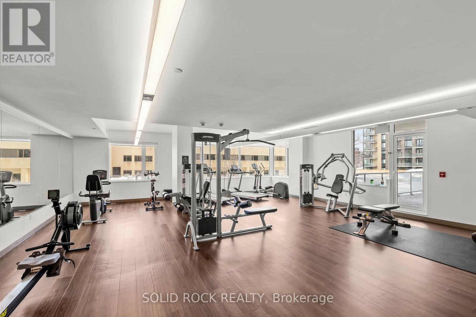 #201 530 DE MAZENOD AVENUE - 25