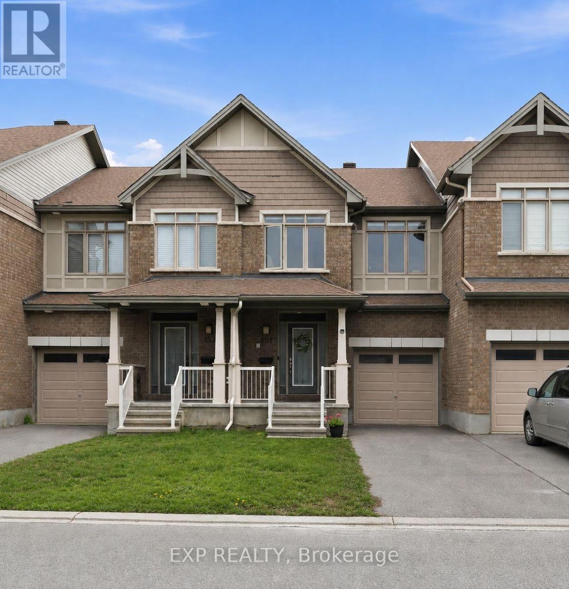 151 HAWKSHAW CRESCENT - 1