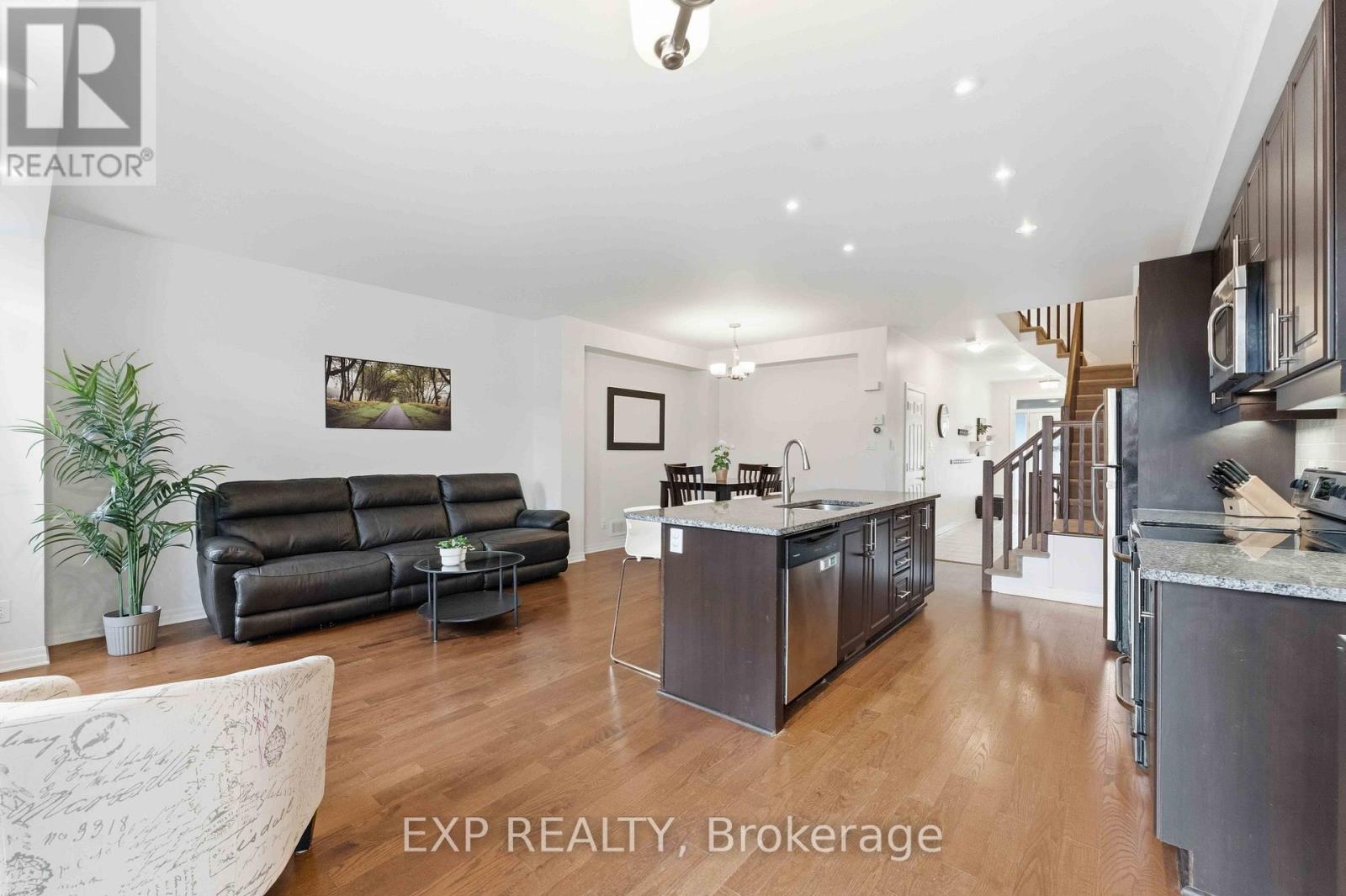151 HAWKSHAW CRESCENT - 10