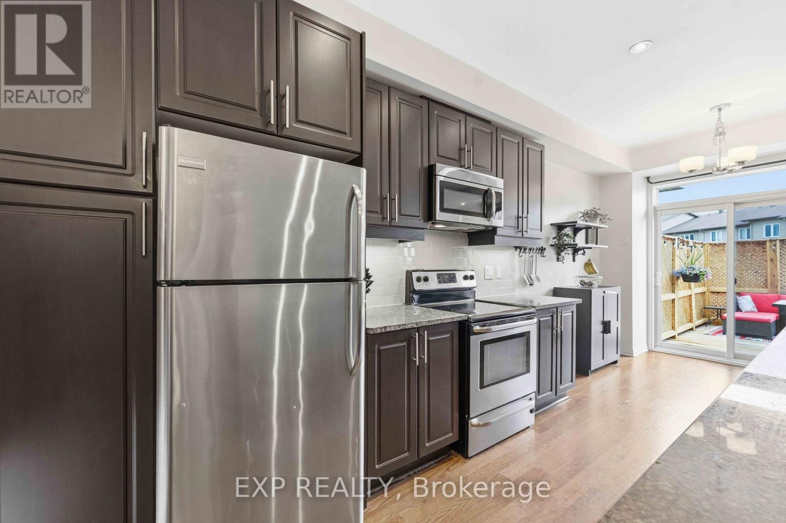 151 HAWKSHAW CRESCENT - 11