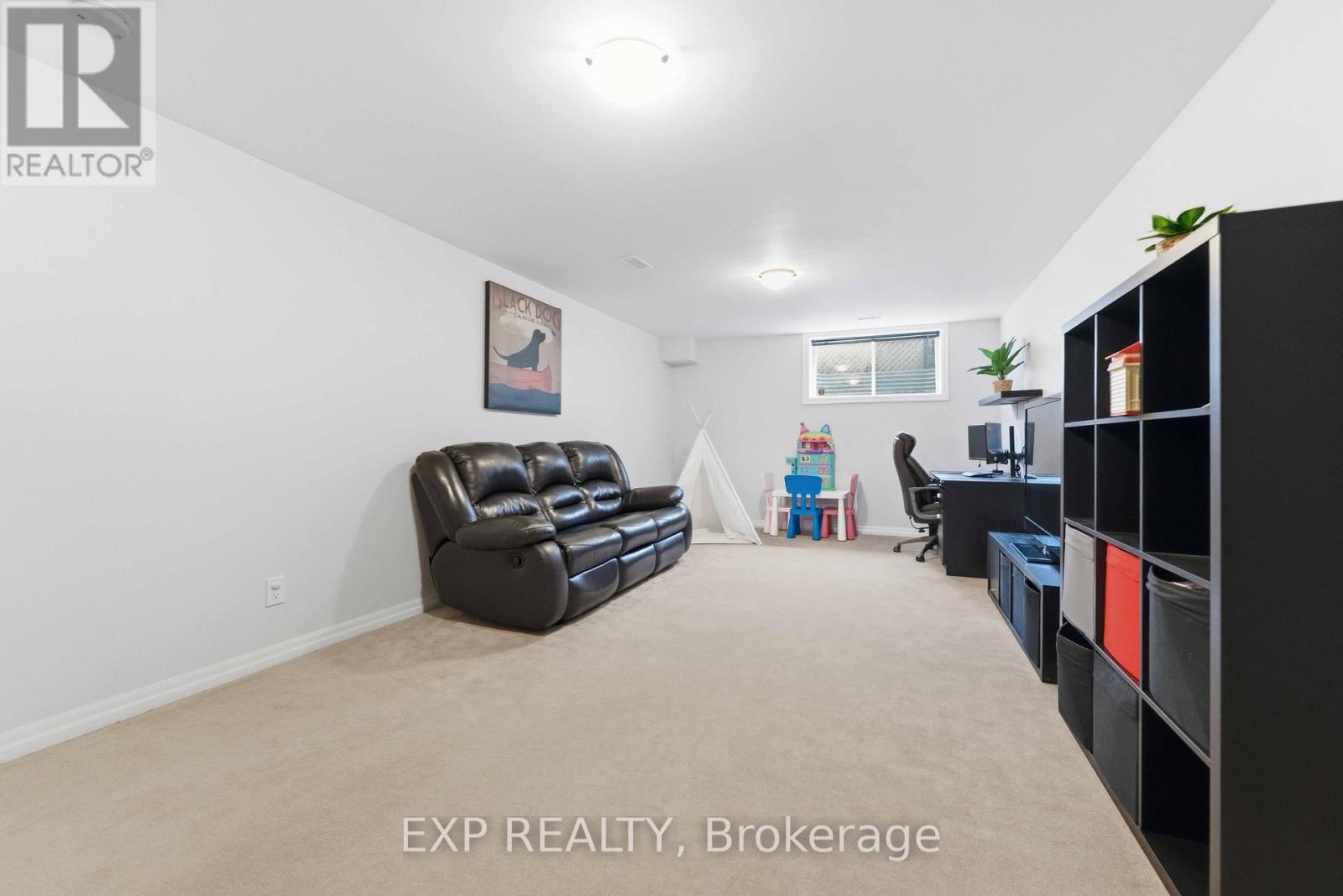 151 HAWKSHAW CRESCENT - 19
