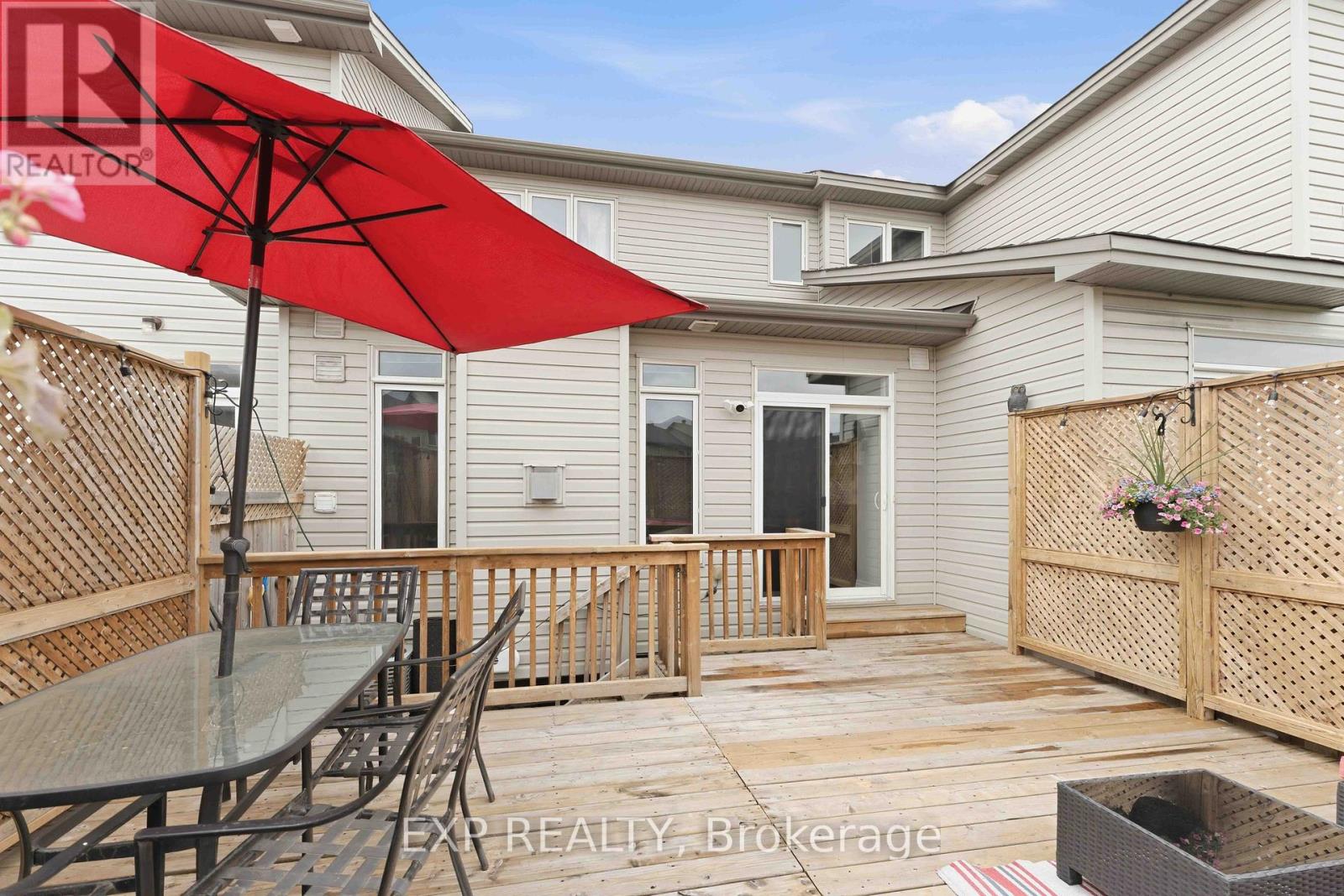 151 HAWKSHAW CRESCENT - 23