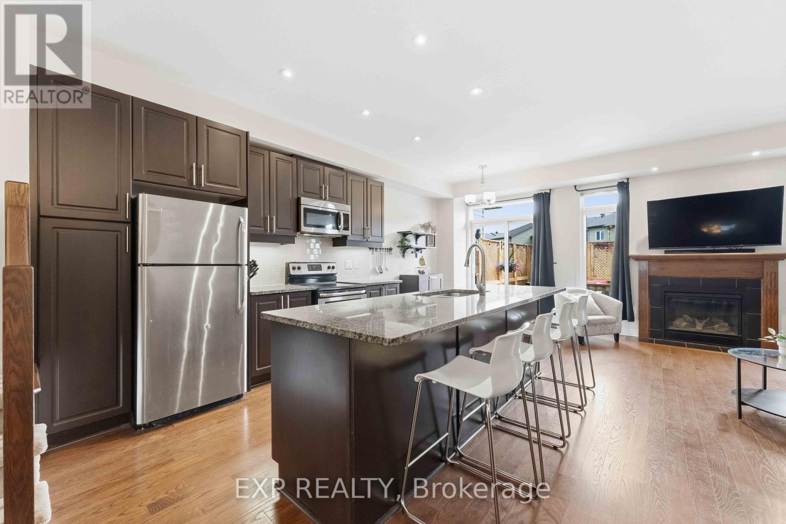 151 HAWKSHAW CRESCENT - 5