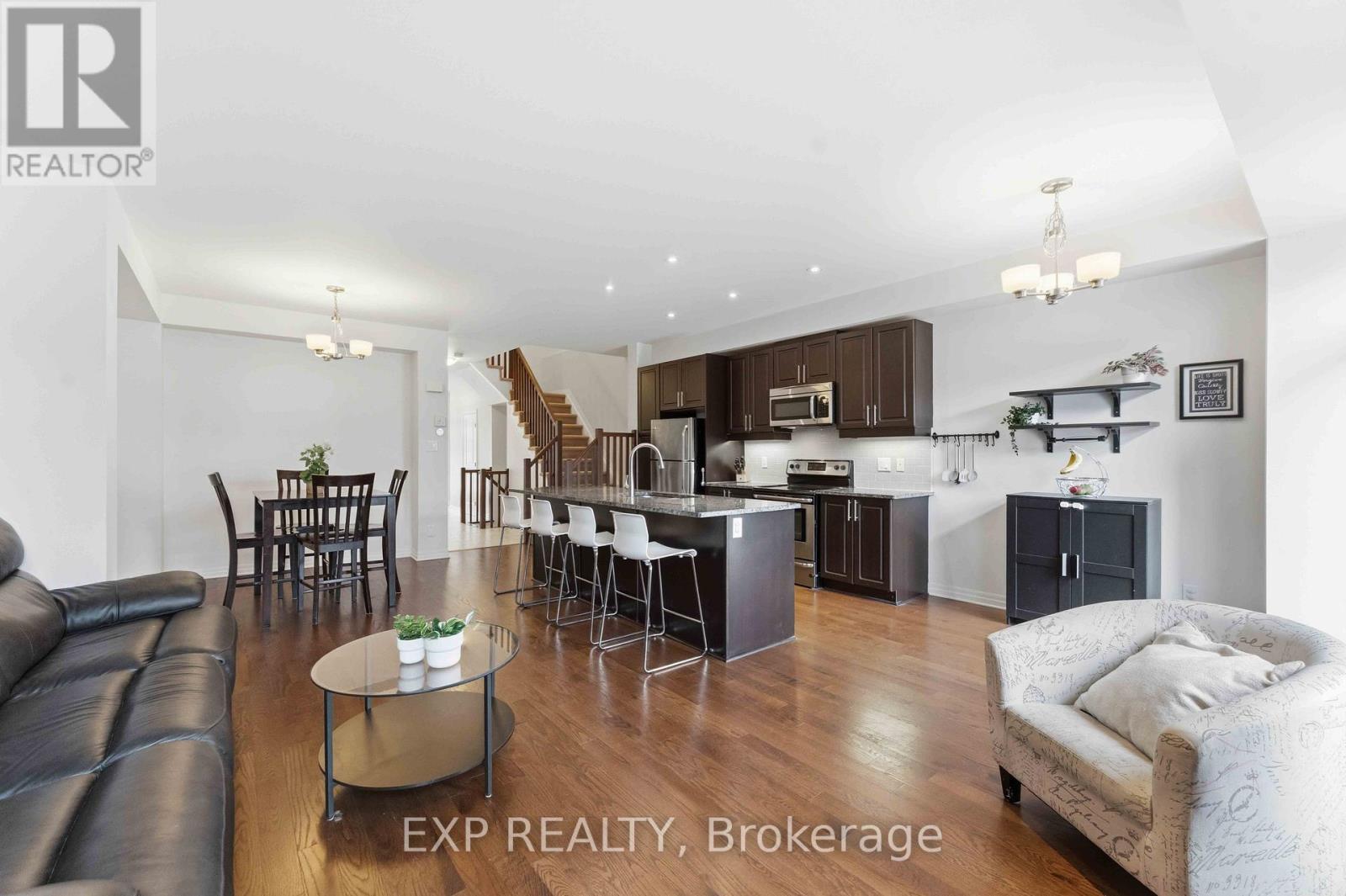 151 HAWKSHAW CRESCENT - 8