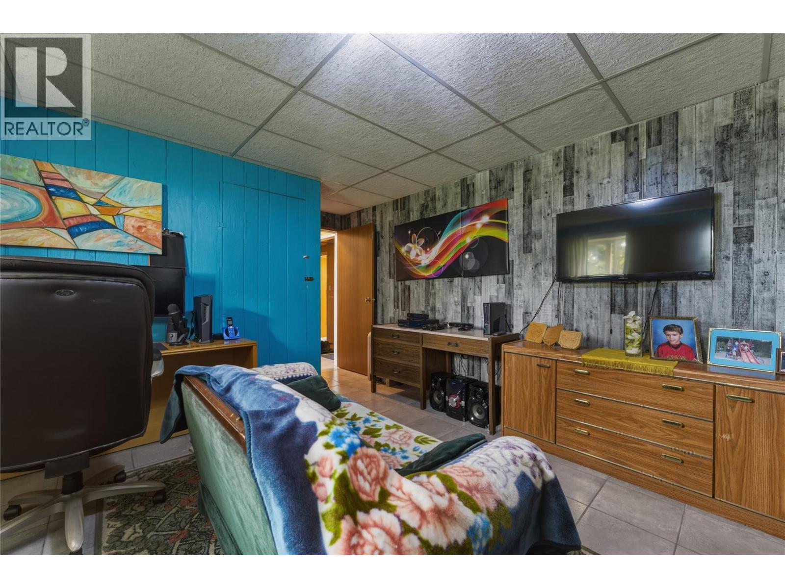 5615 McClure Road, Vernon
