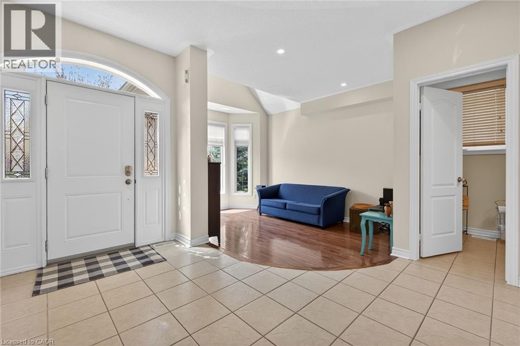 2431 CASTLEBROOK Road, Oakville, Ontario, L6M4Z2 — Photo 4