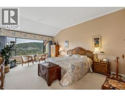 5180 Meadfeild Road, West Vancouver, BC V7W3B8 Photo 12