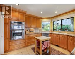 5180 Meadfeild Road, West Vancouver, BC V7W3B8 Photo 8