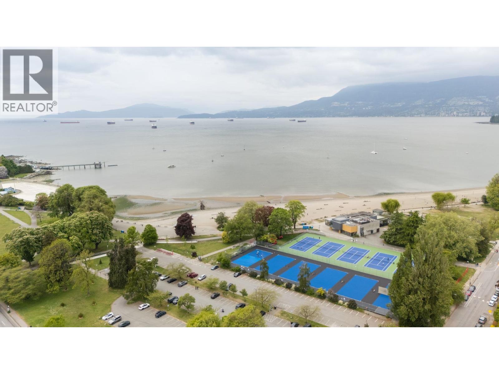 2 Bed, 2 Bath Triplex for Sale in Vancouver – 1382 MAPLE STREET, Vancouver – MLS# R3125565 - Image 12
