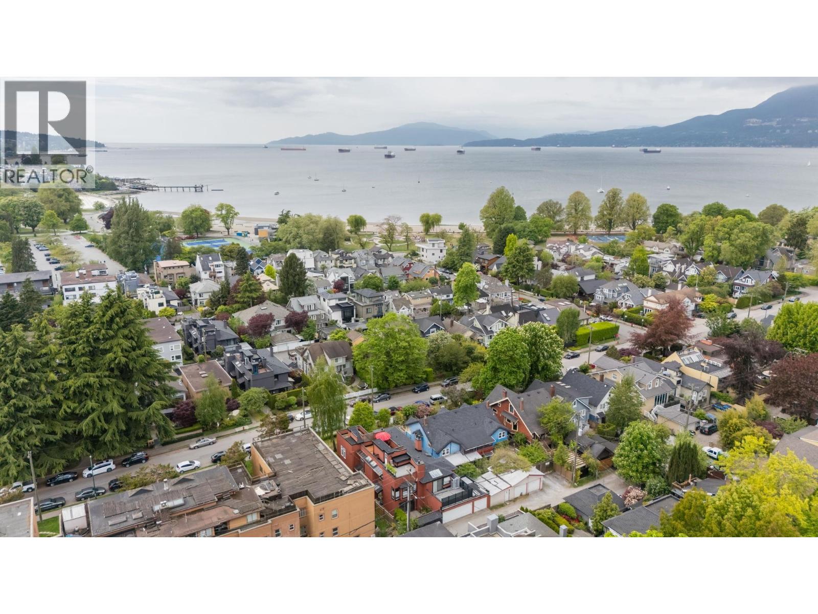 2 Bed, 2 Bath Triplex for Sale in Vancouver – 1382 MAPLE STREET, Vancouver – MLS# R3125565 - Image 17
