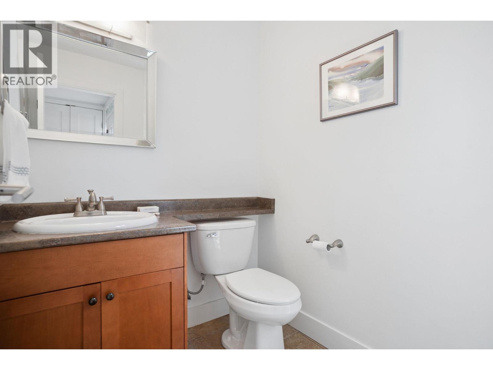 2 Bed, 2 Bath Triplex for Sale in Vancouver – 1382 MAPLE STREET, Vancouver – MLS# R3125565 - Image 28